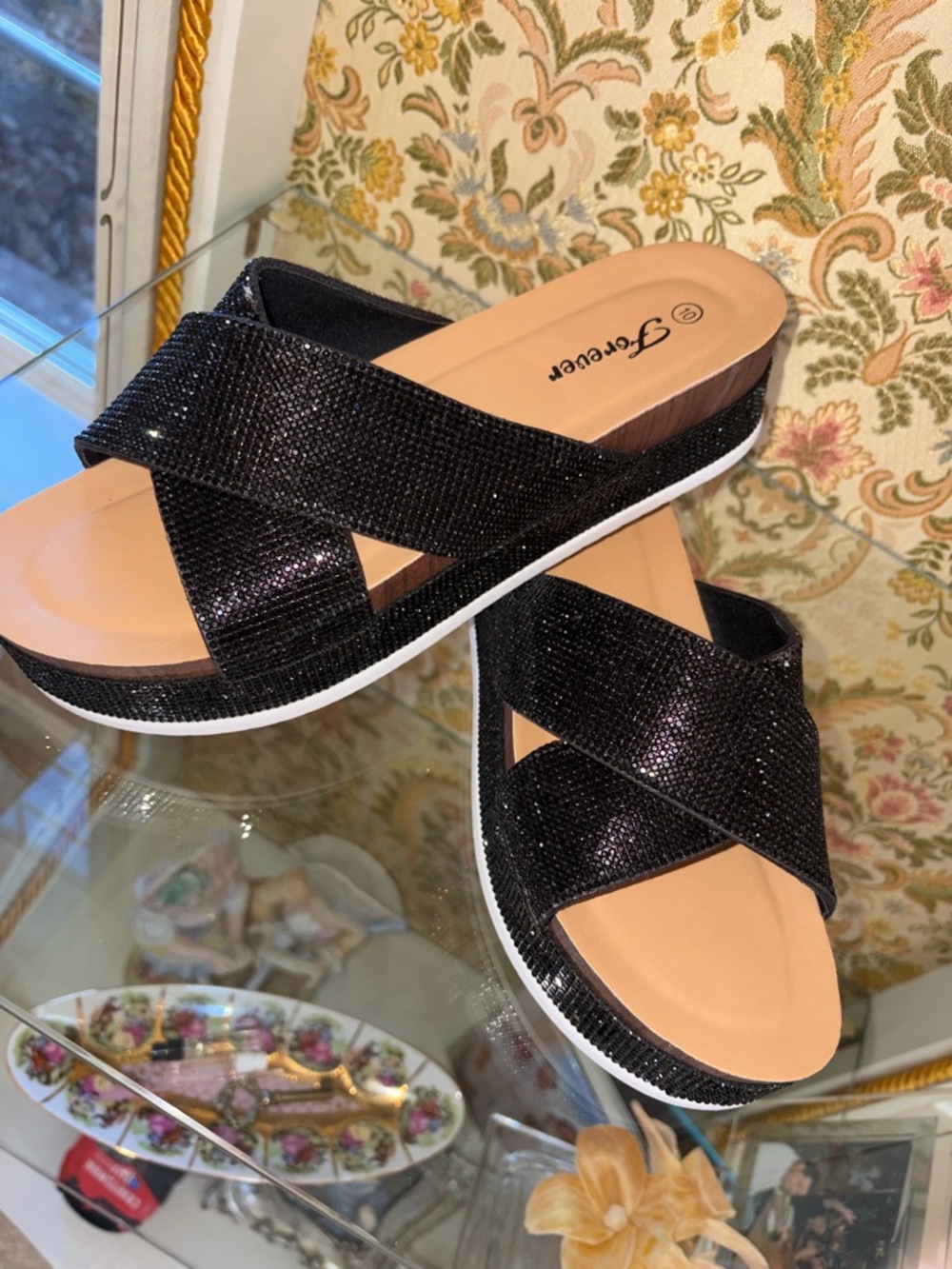 Forever, Black sequin Espadrilles Nwt 
size 10
